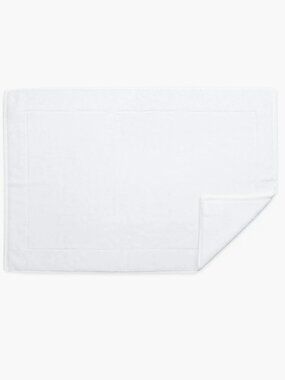 NWT Matouk  Milagro Tub Mat 36'x 24" White